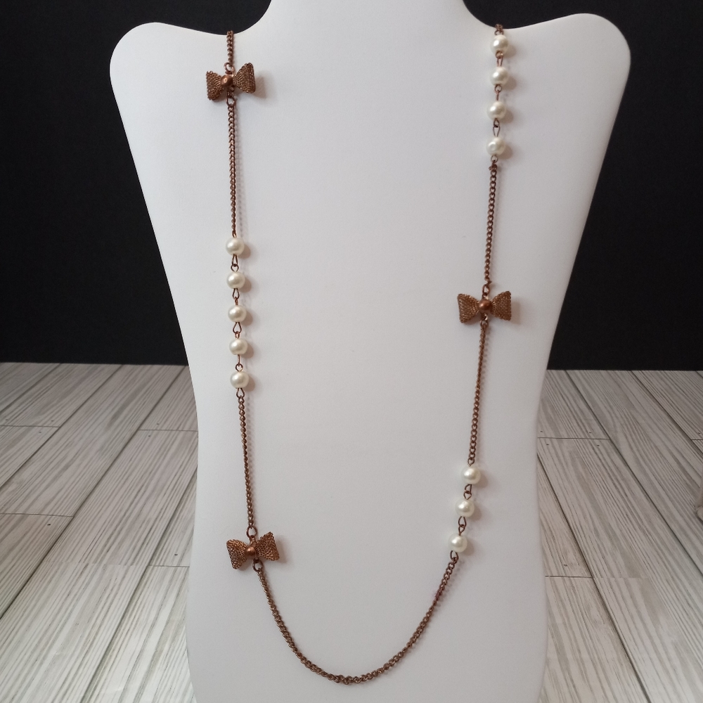 Vintage Betsey Johnson Bow & Pearl Long Necklace